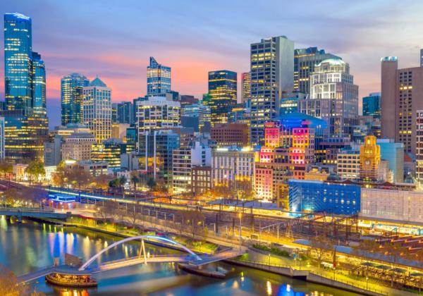 Melbourne-city-skyline-twilight-australia
