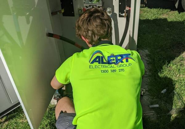 Alert's electrical contractor doing work in Melbourne post.